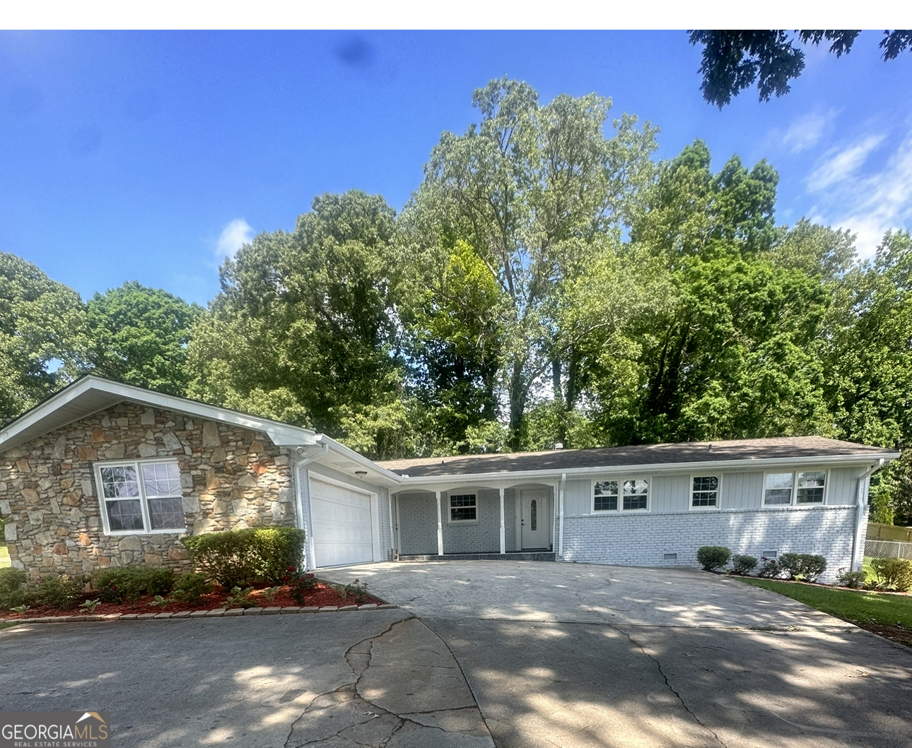 2251 S Hairston Road Property Photo 1