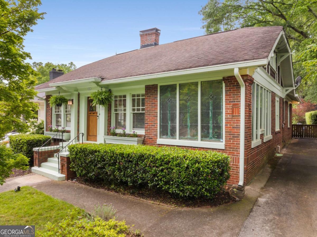 239 Kings Highway Property Photo