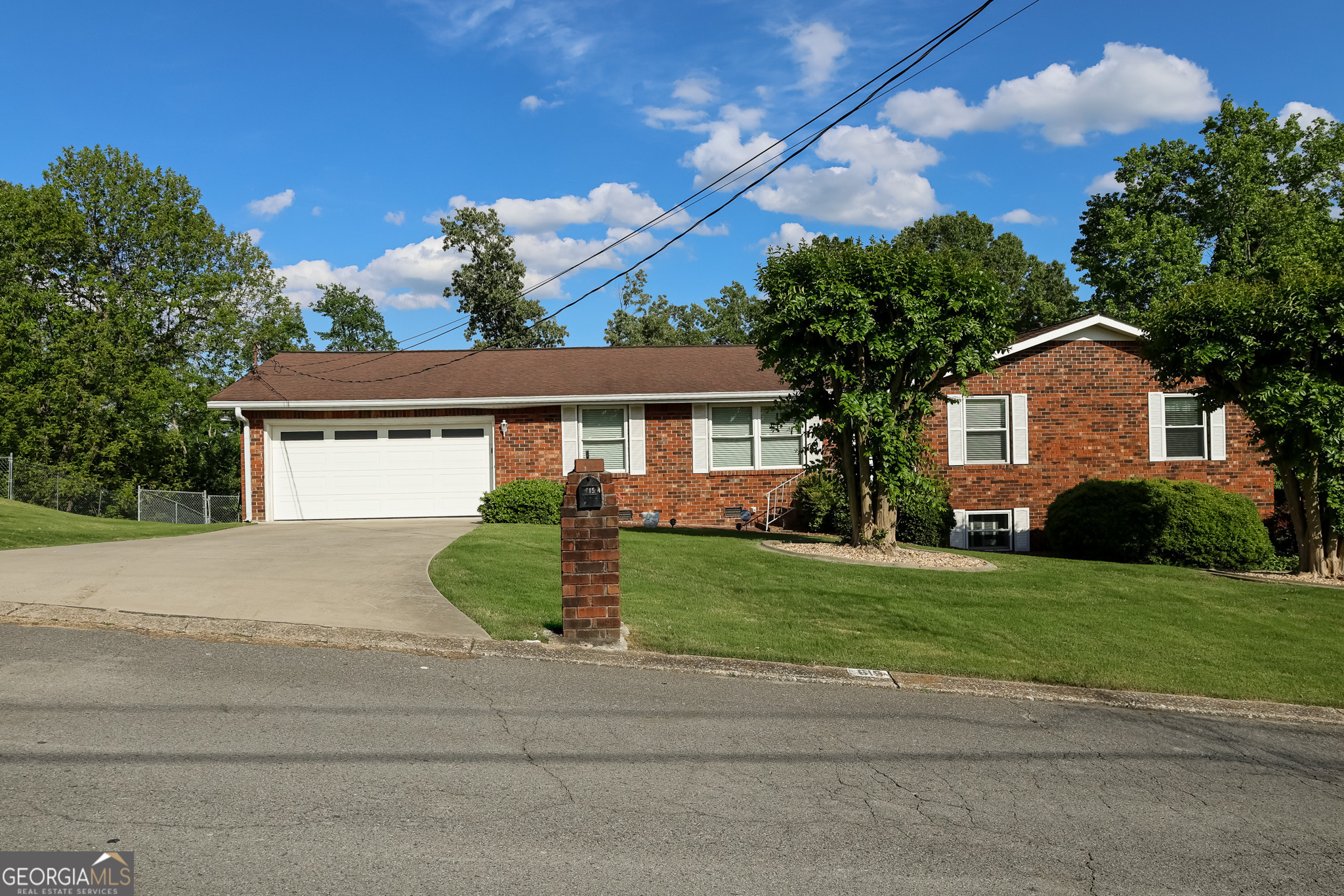 615 Larry Drive Property Photo