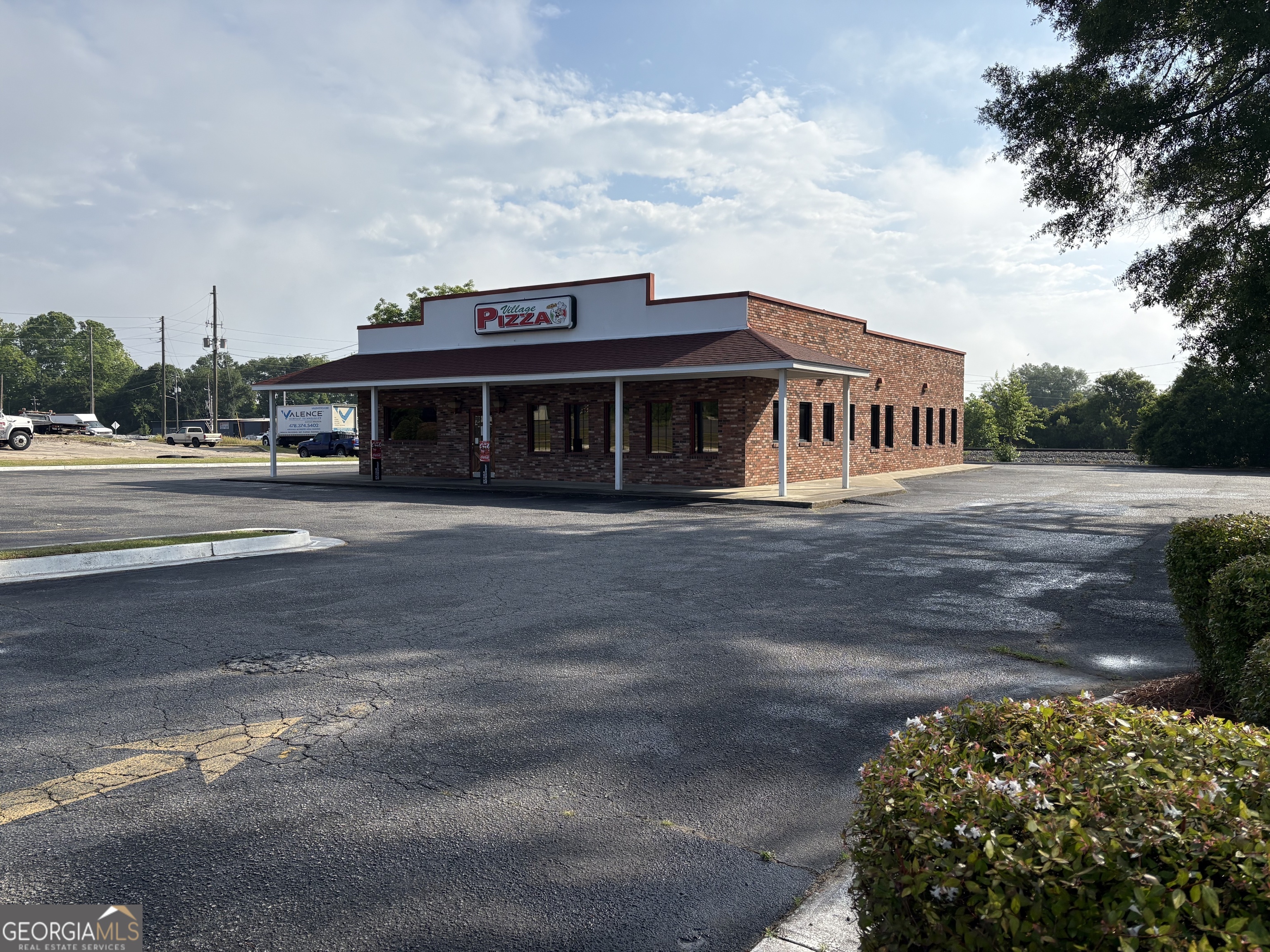 1027 College Street Property Photo 1