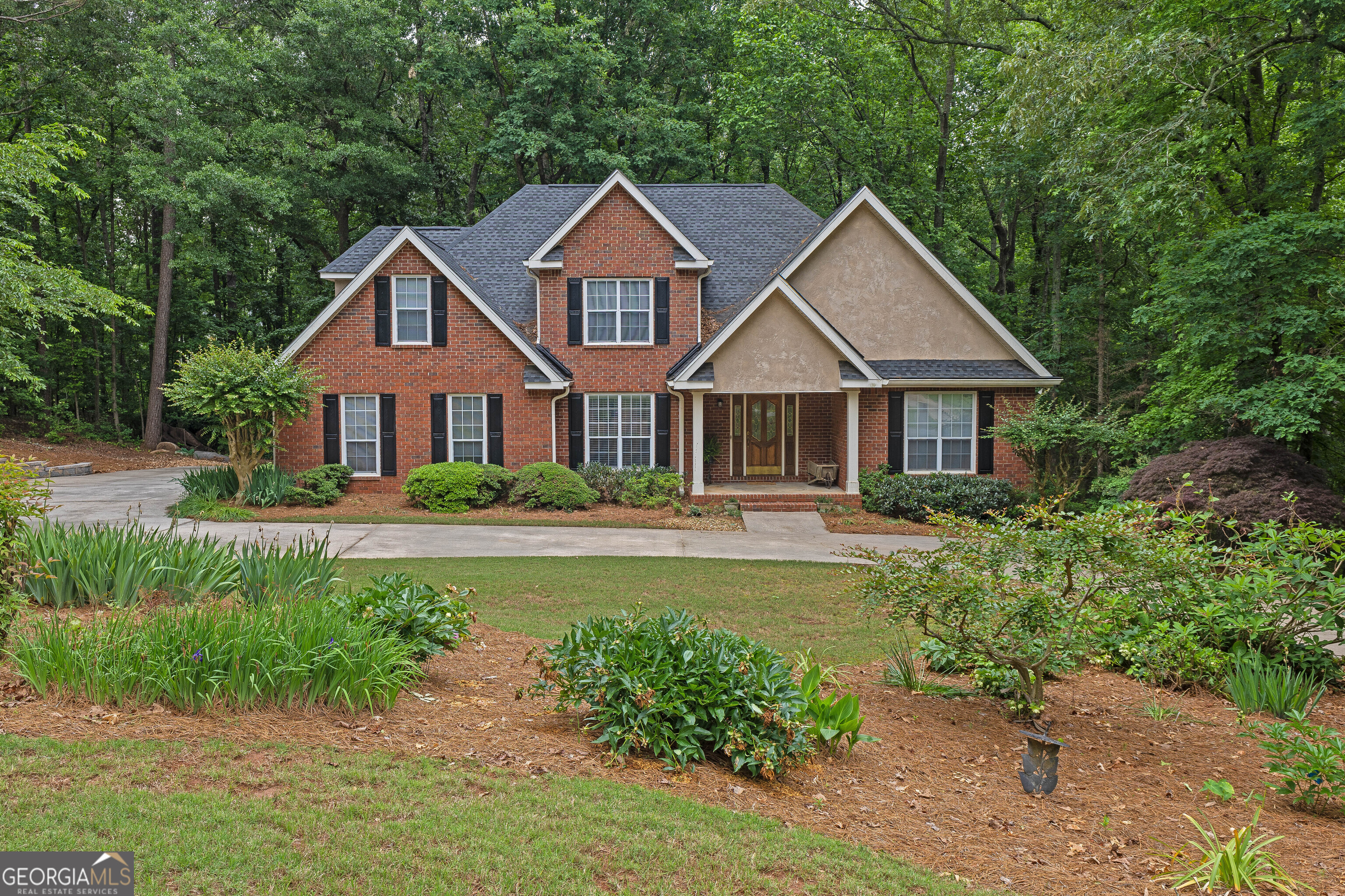 30 Joe Lee Drive Property Photo 1
