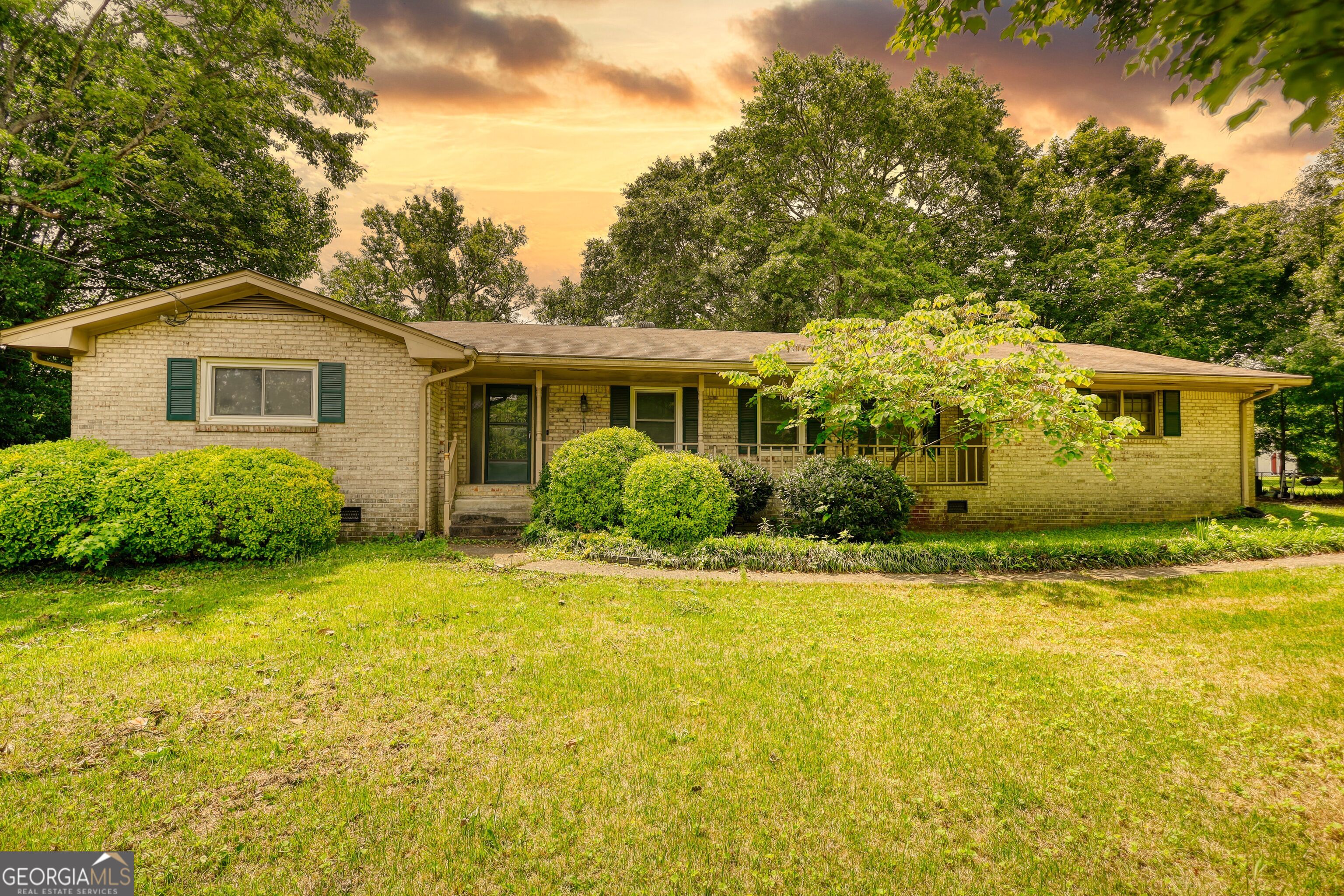 2368 Ellis Court Property Photo 1