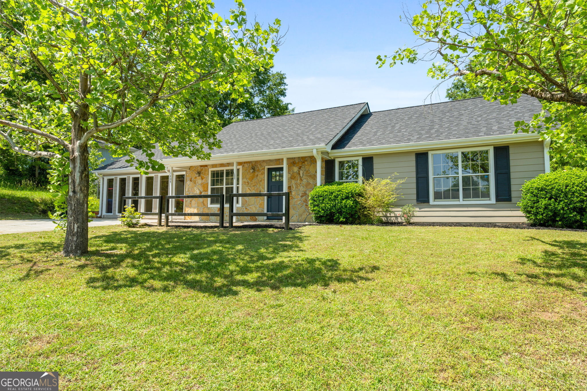 1404 Meadowind Court Sw Property Photo 1
