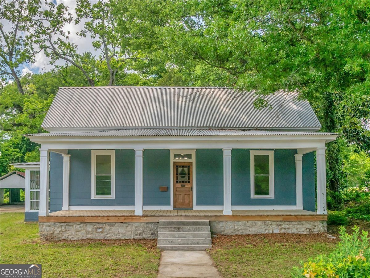 1128 Milstead Avenue Ne Property Photo 1