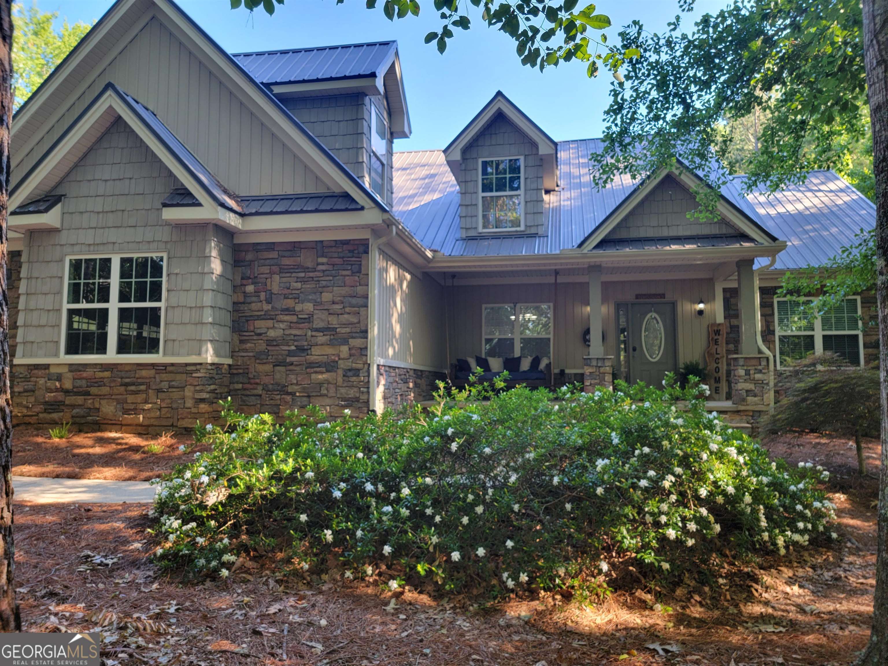 100 Strickland Lane Property Photo 1