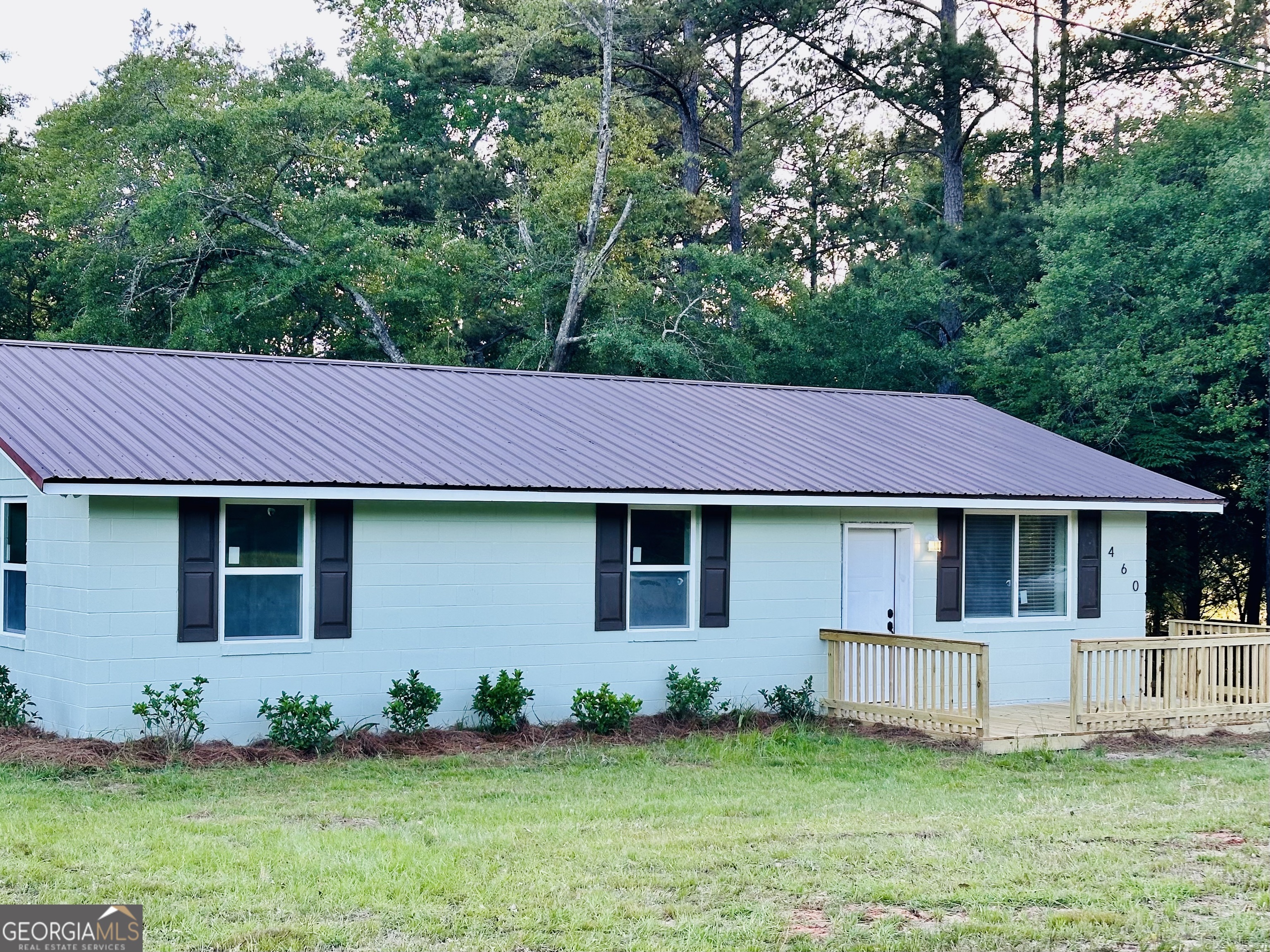 460 Old Macon Road Property Photo 1