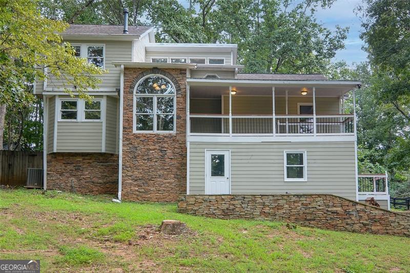 639 Lakeshore Drive Property Photo 1