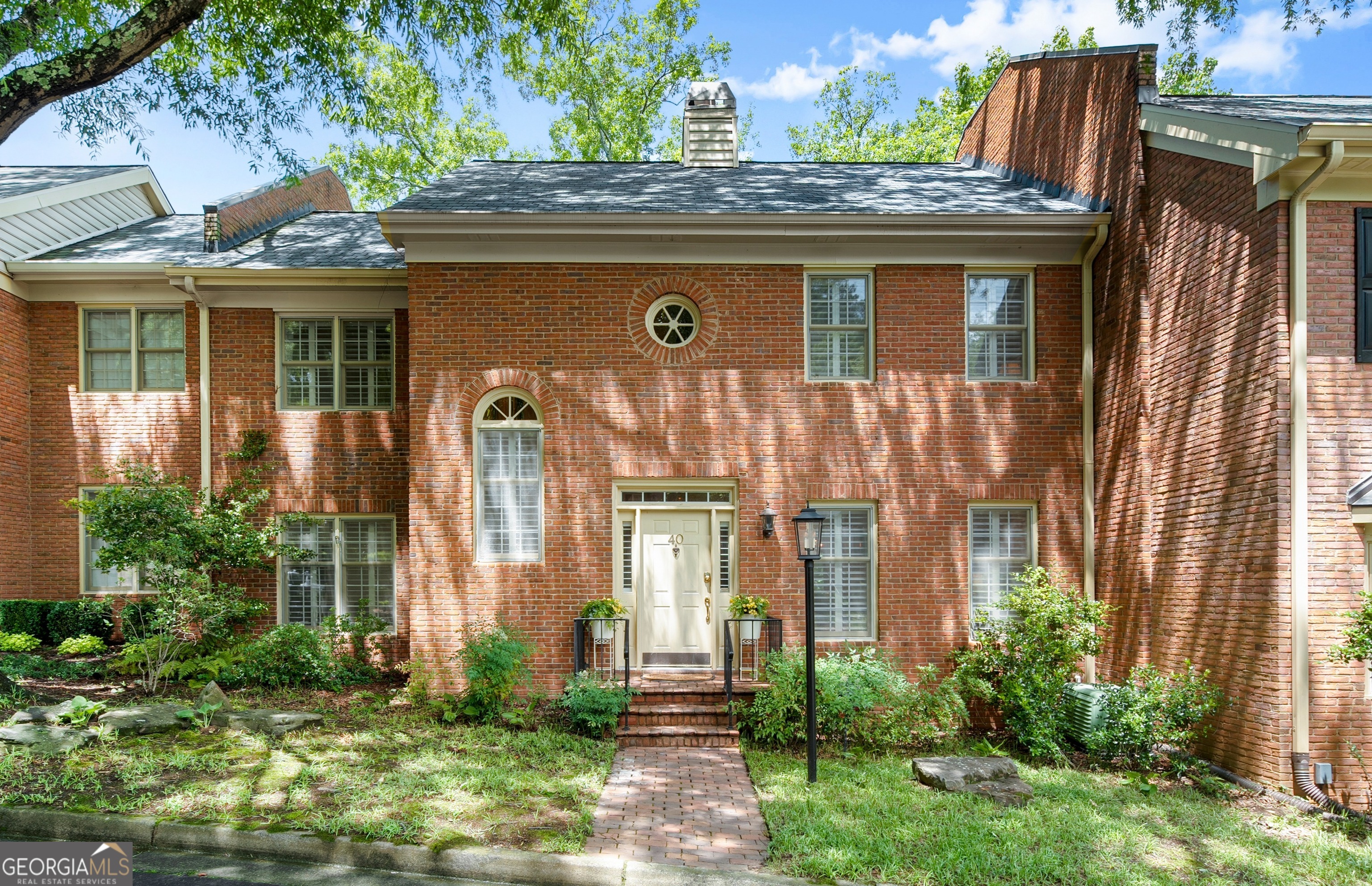 40 Ivy Chase Ne Property Photo 1