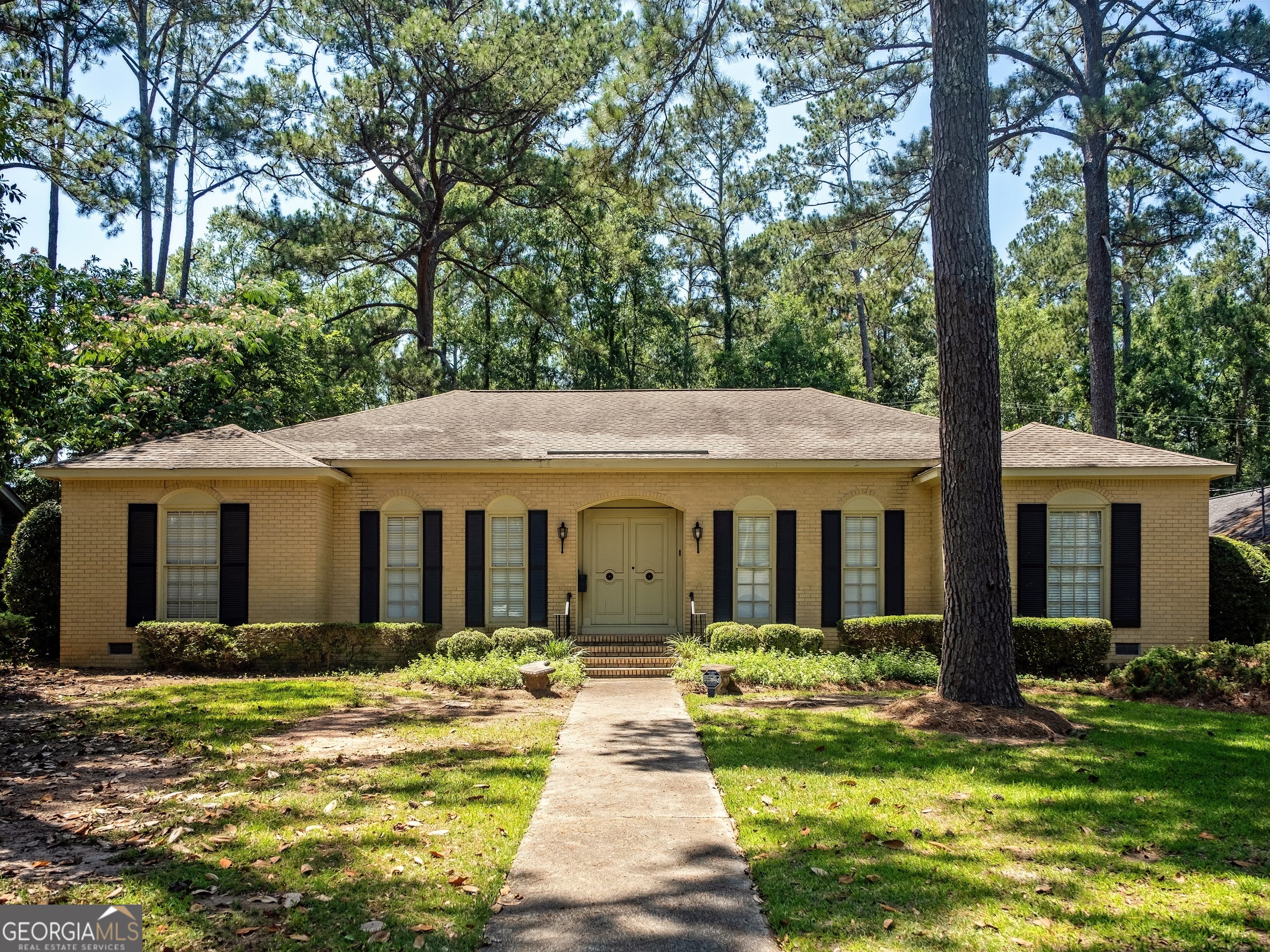 1231 Hilltop Drive Property Photo 1