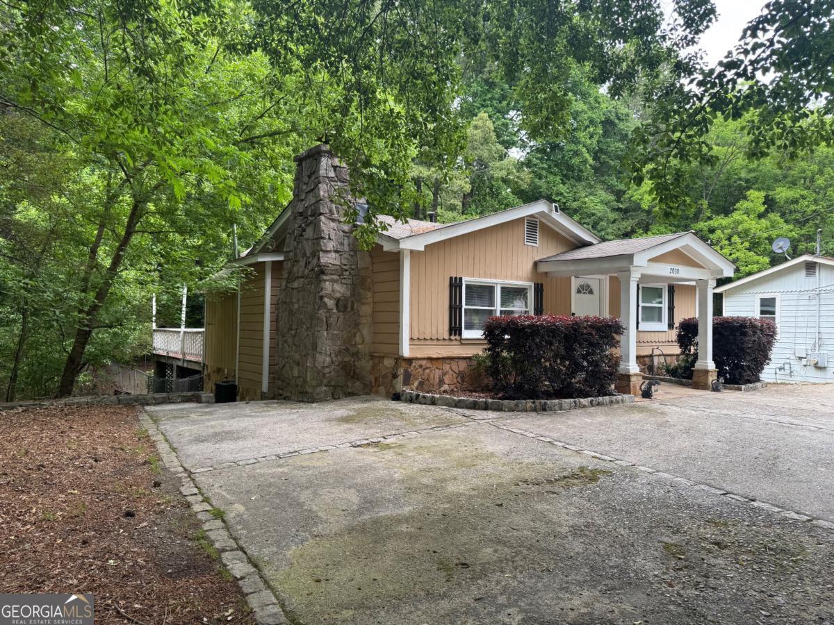 2030 Carr Road Ne Property Photo 1