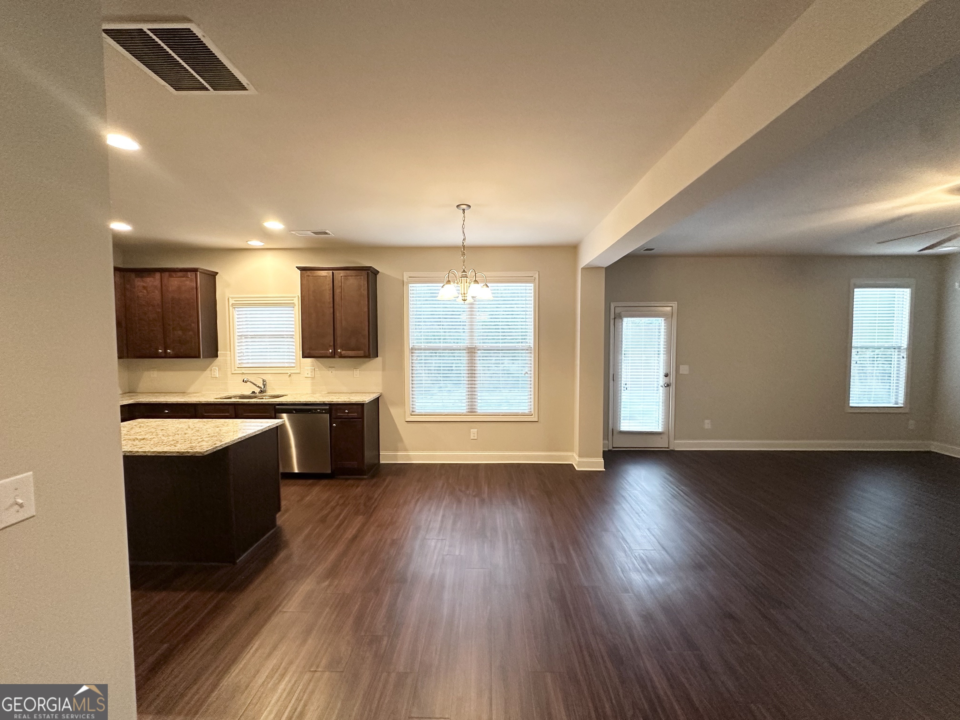 138 Donegal Way Property Photo 3