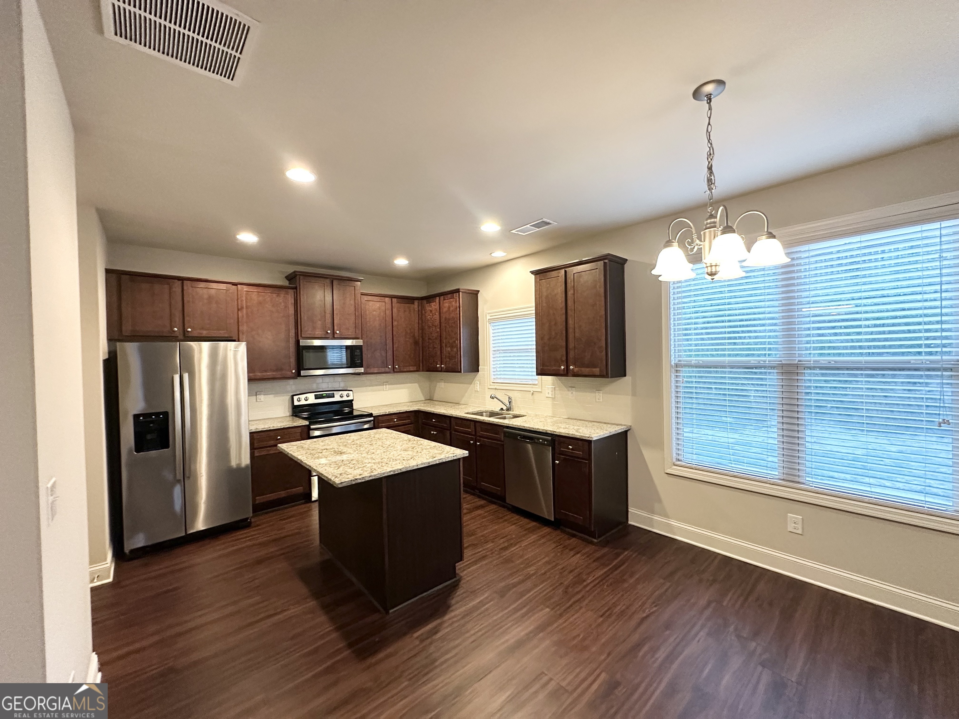 138 Donegal Way Property Photo 5