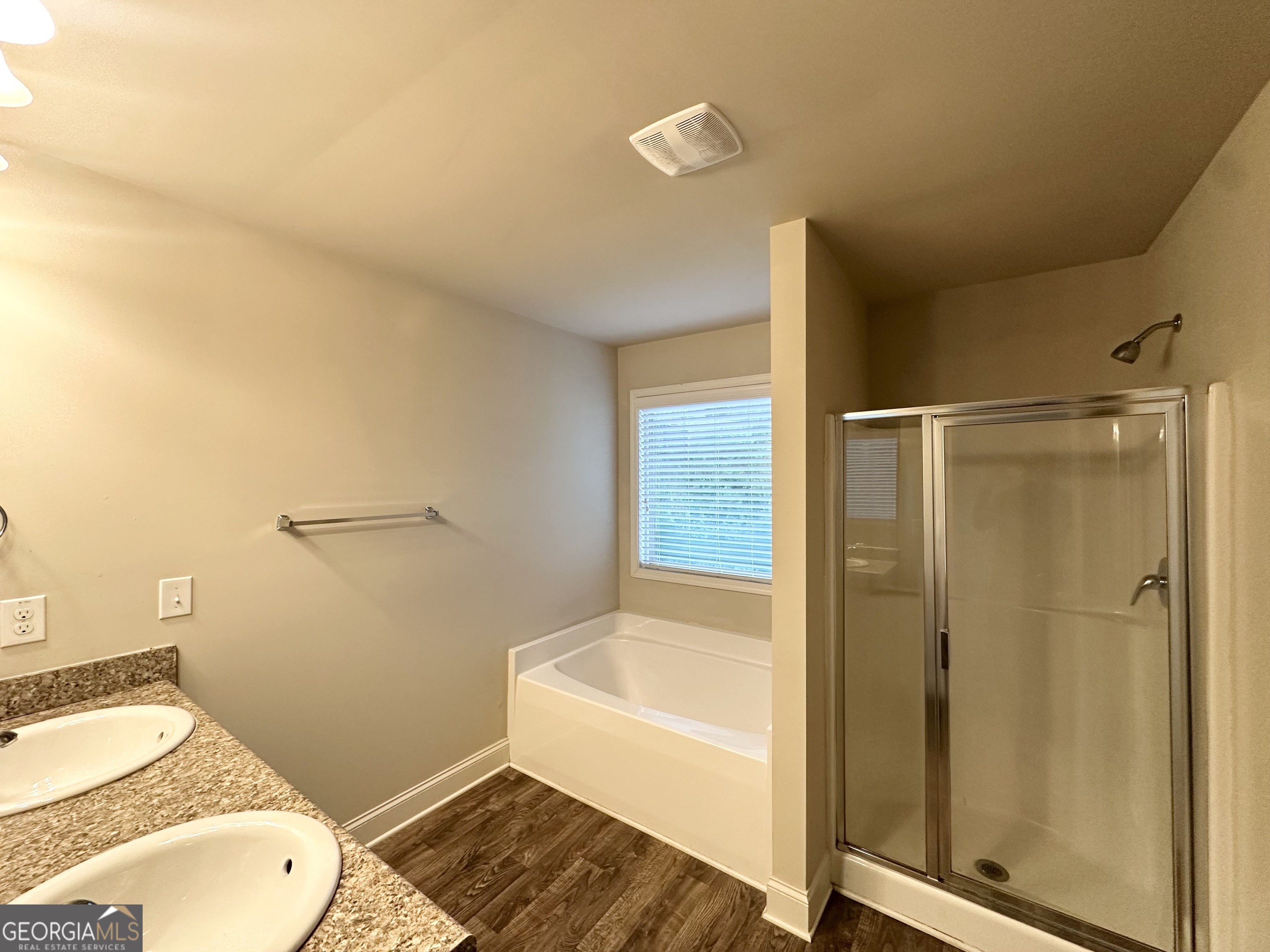 138 Donegal Way Property Photo 8