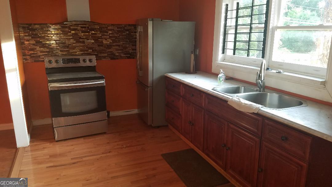 5012 Central Drive Property Photo 7