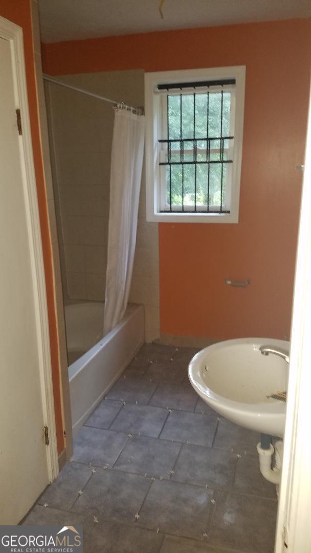 5012 Central Drive Property Photo 10