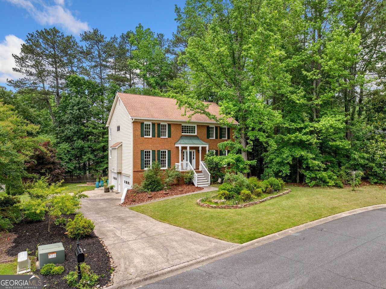 1387 Wynford Gate Sw Property Photo 1