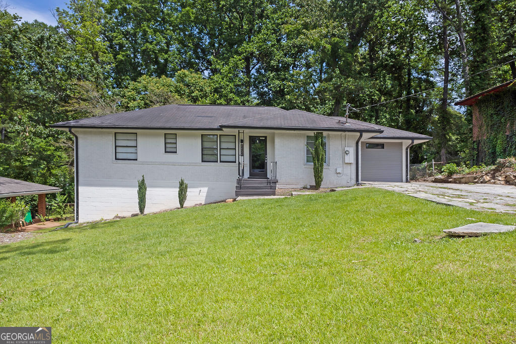 2636 Flagstone Drive SE Property Photo 1