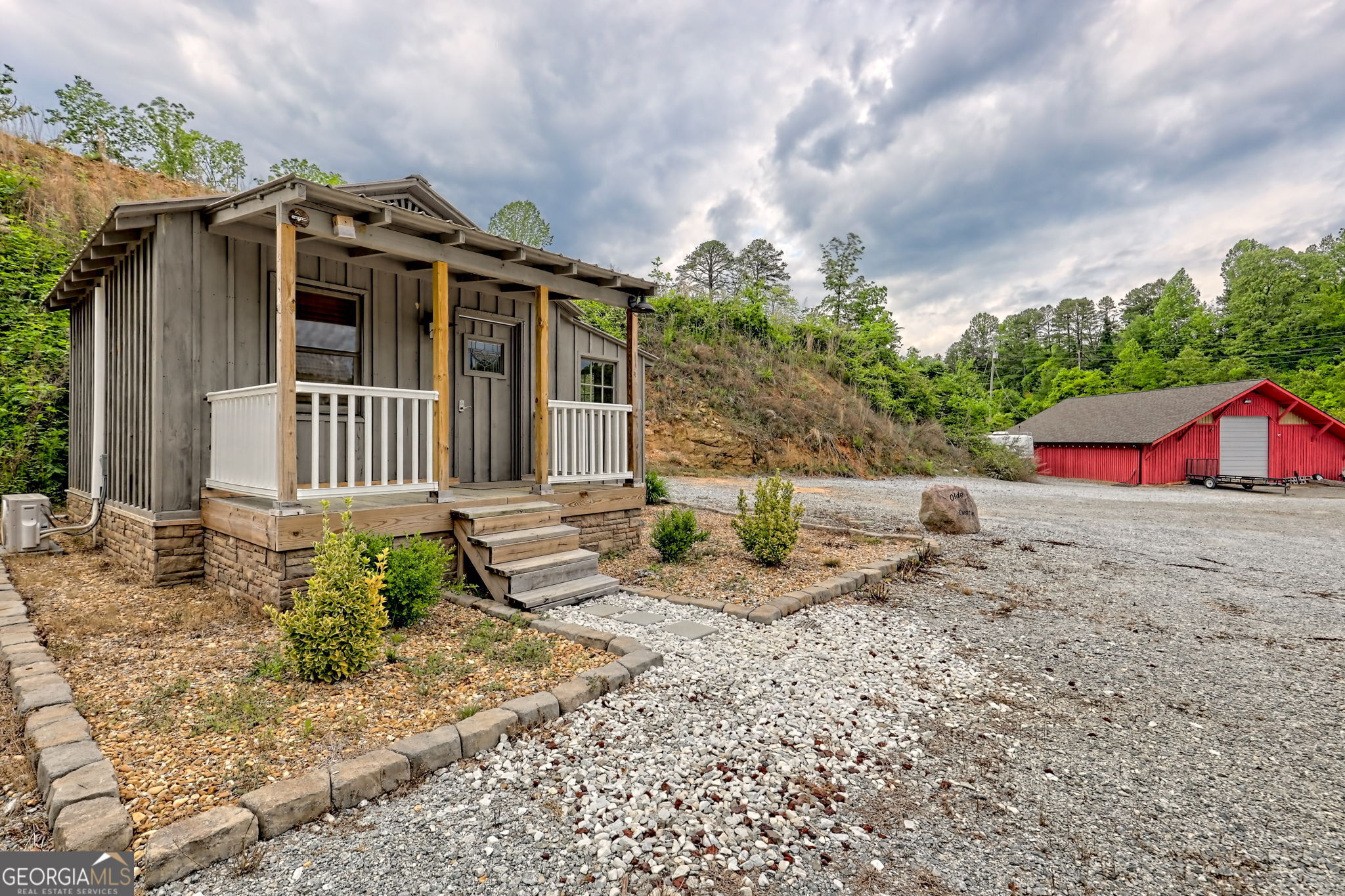 7506 Highway 441 S Property Photo 1