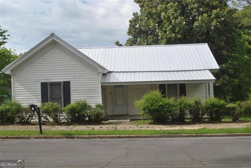 701 Fletcher Street Property Photo 1