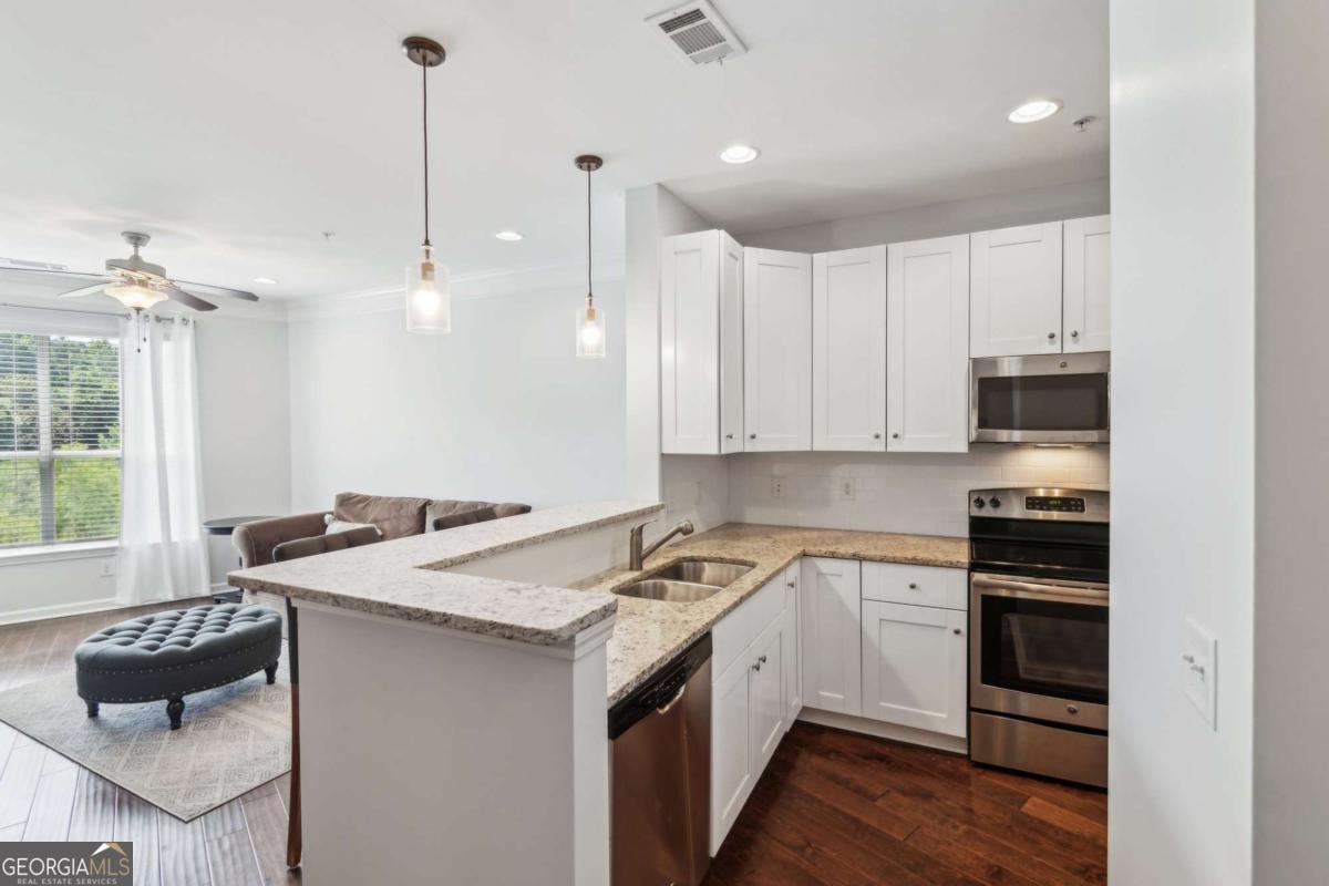 10 Perimeter Summit Boulevard Ne # 4243 Property Photo 1