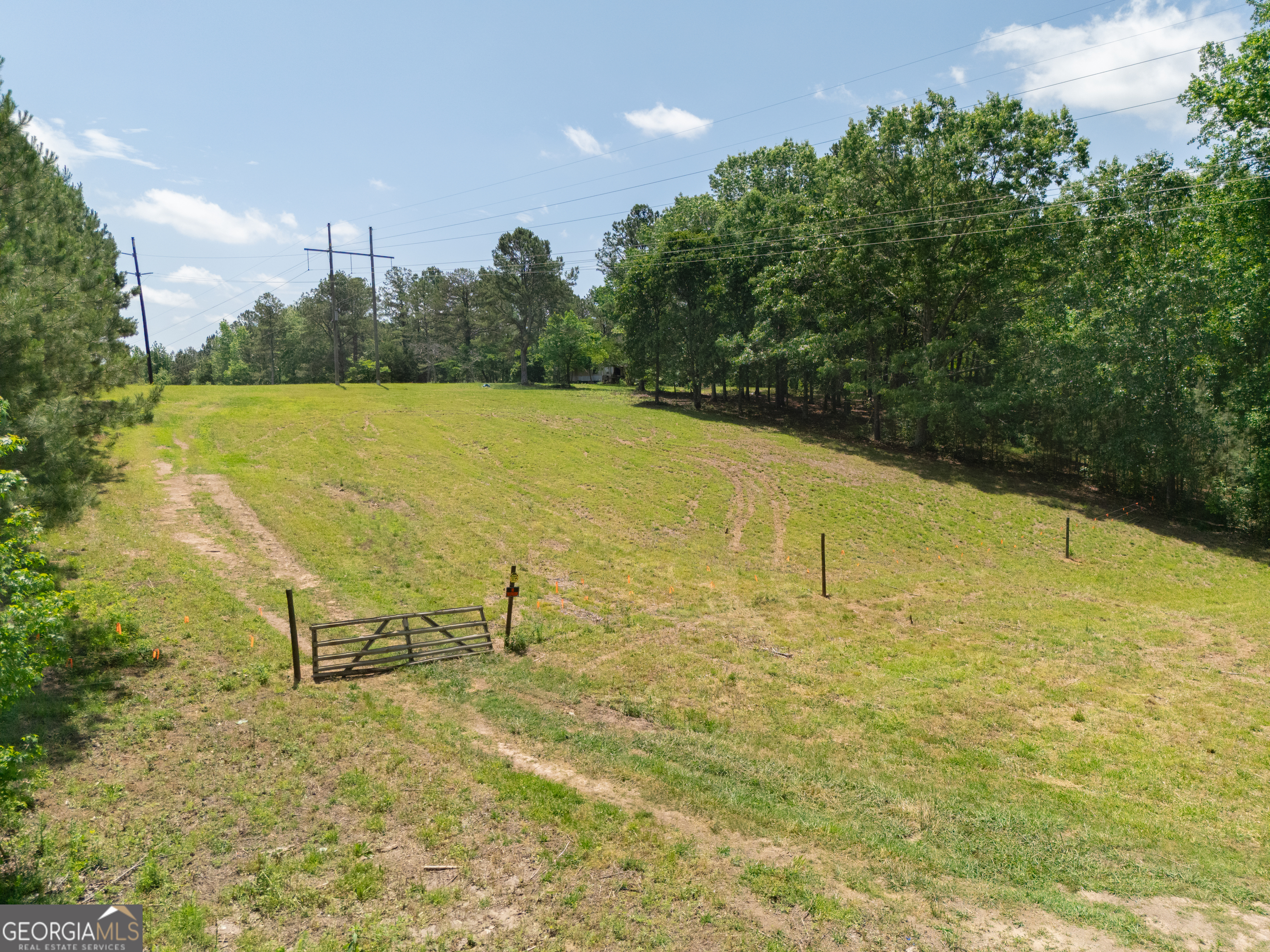 518 Old Jones Road Property Photo 1