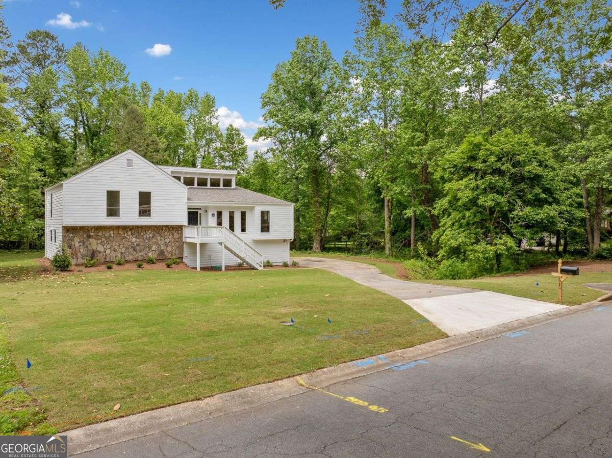 2920 Alberta Drive Property Photo 1