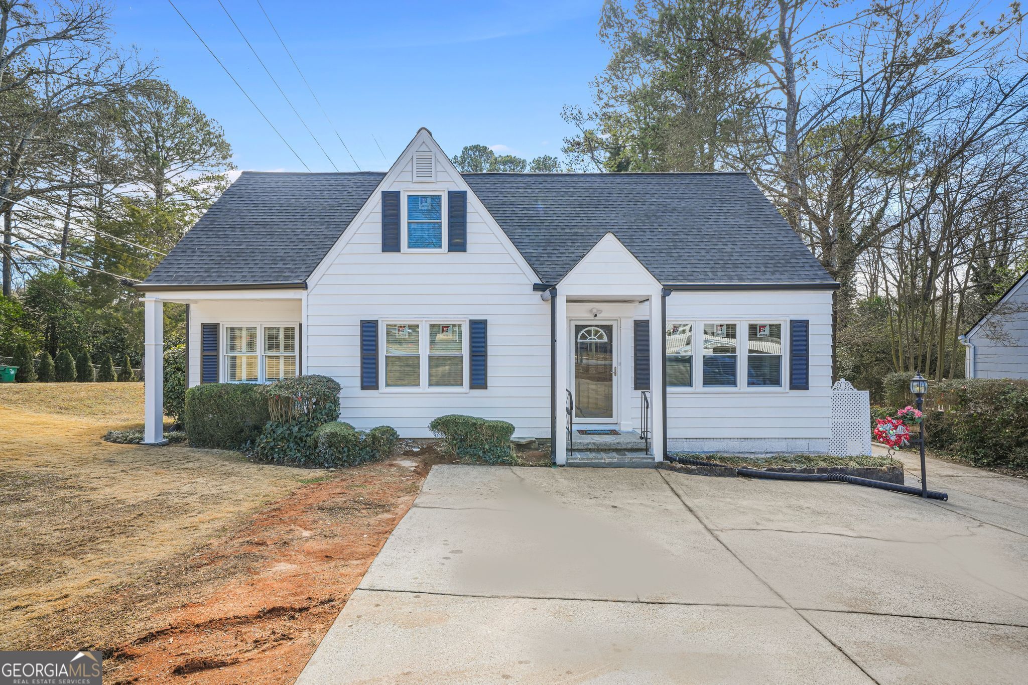 1831 Dresden Drive Property Photo 1