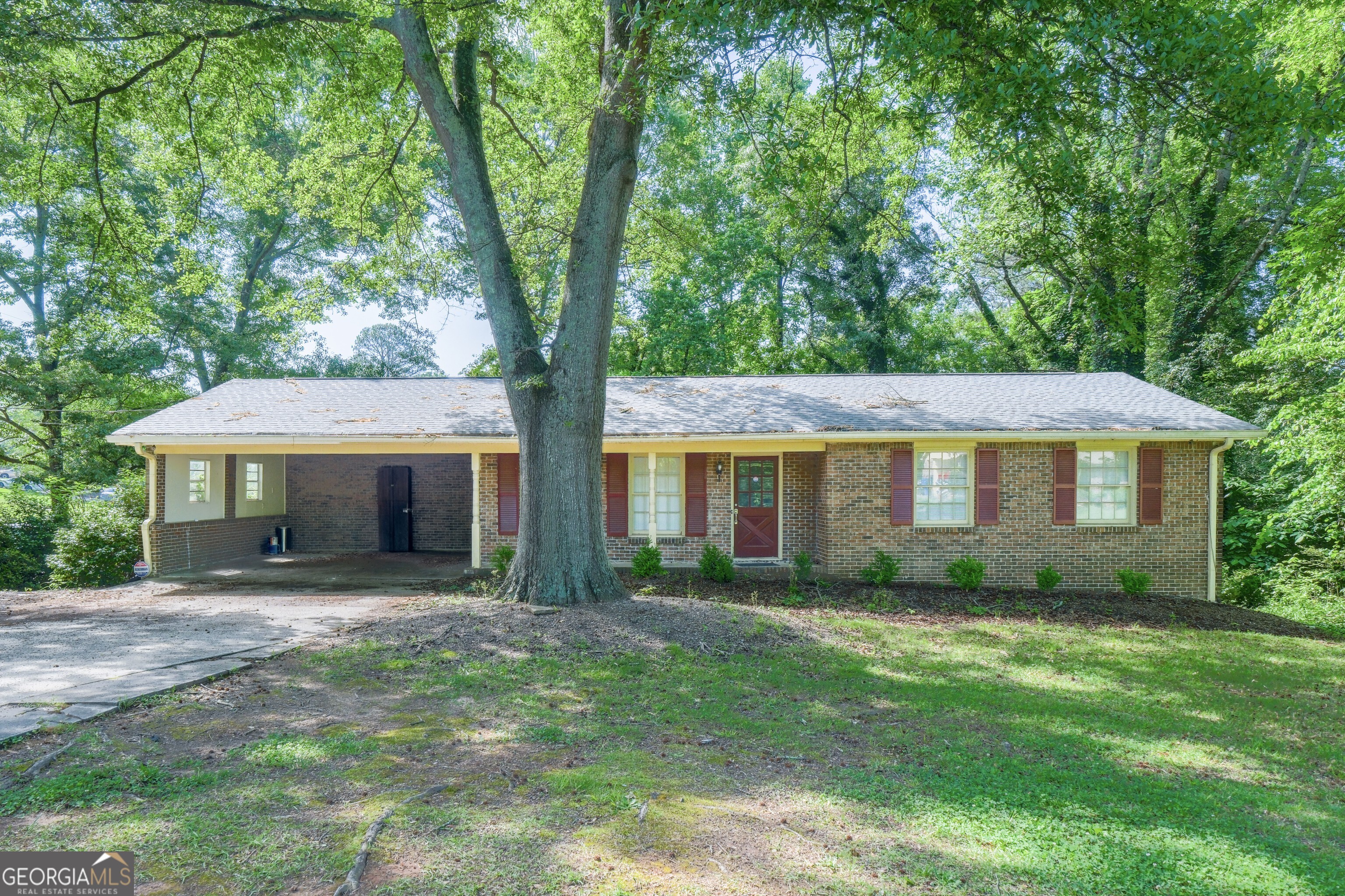 2668 Kings Way Property Photo 1