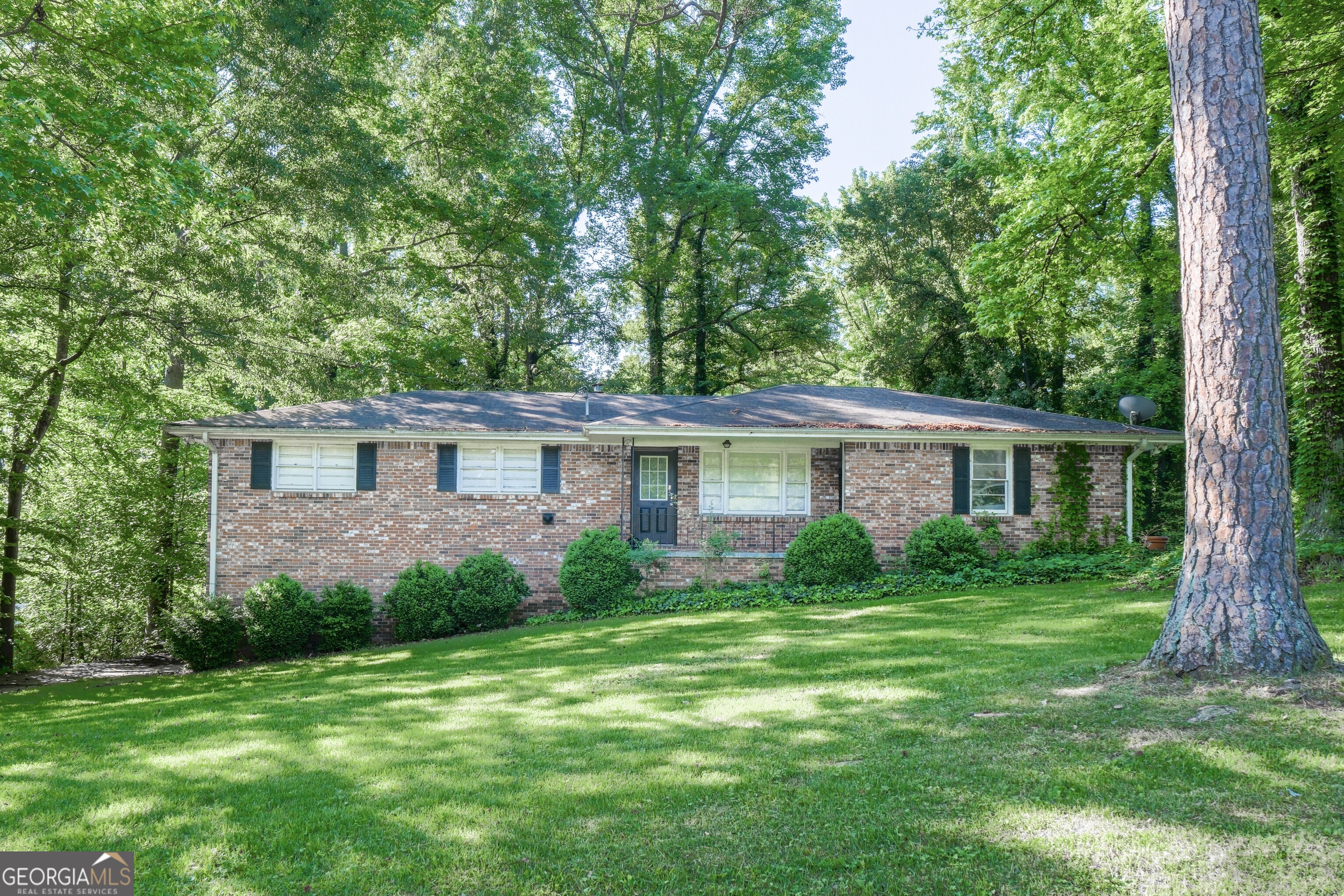 4236 Beaver Ruin Court Nw Property Photo 1