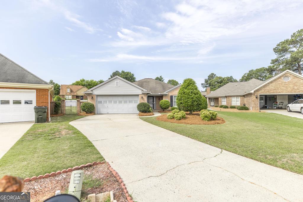 111 Arbour Court Property Photo