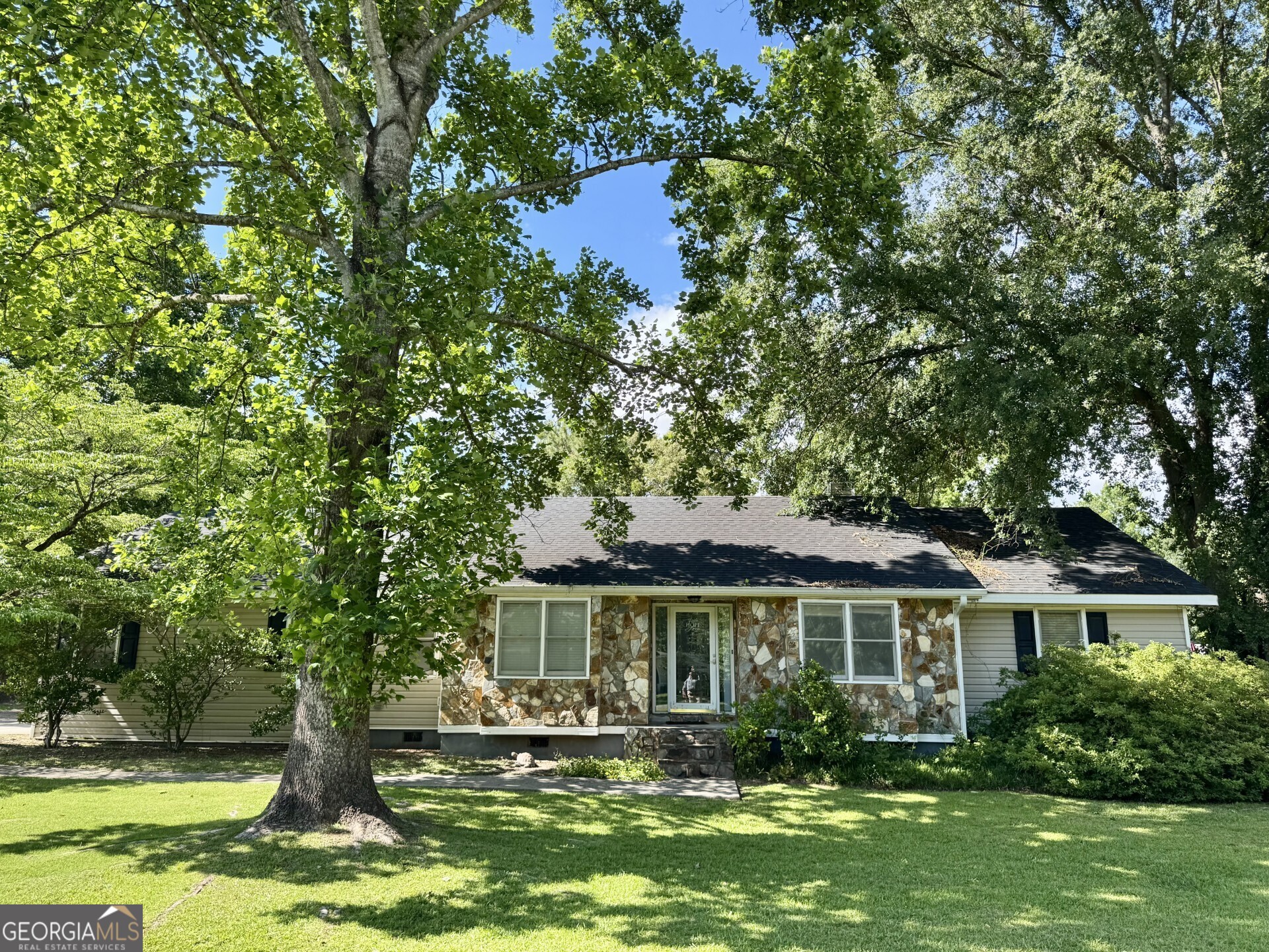107 Whippoorwill Drive Property Photo
