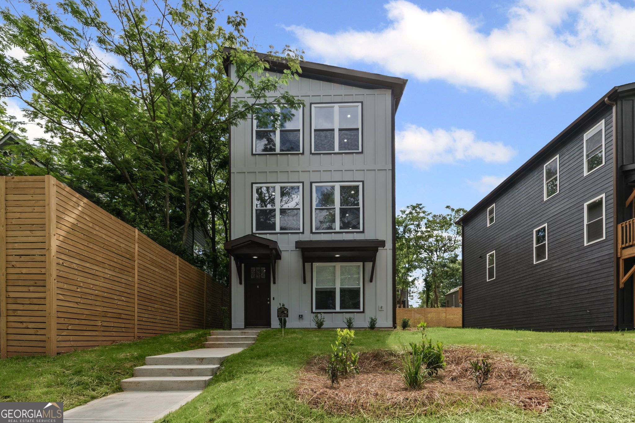 101 Fairfield Court Property Photo