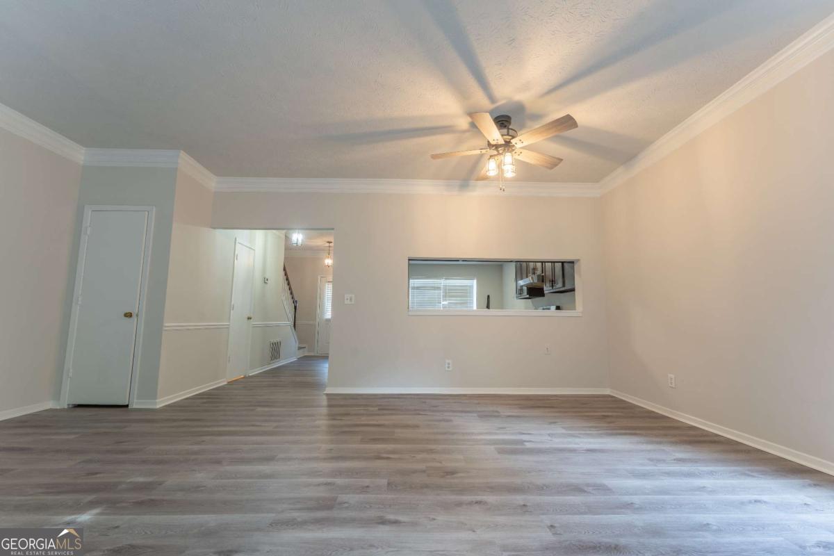 3474 Washington Way Property Photo 5