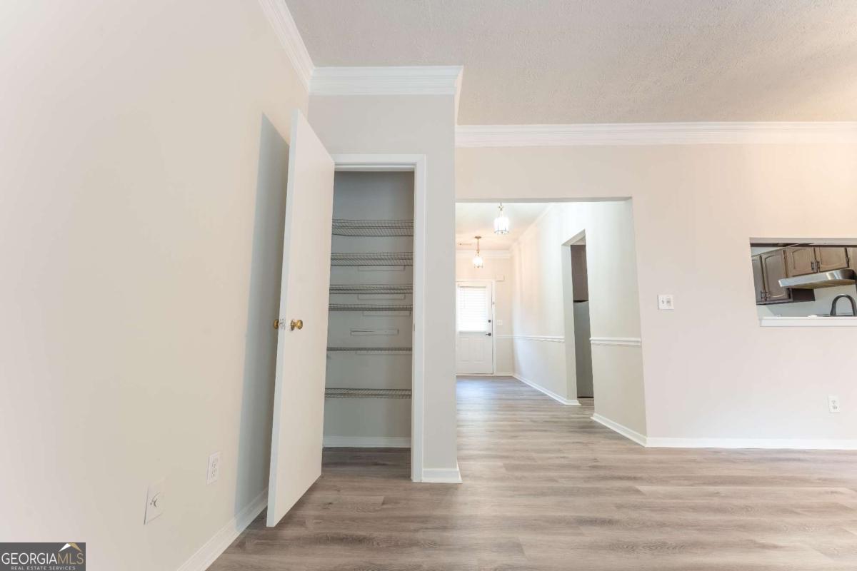 3474 Washington Way Property Photo 6