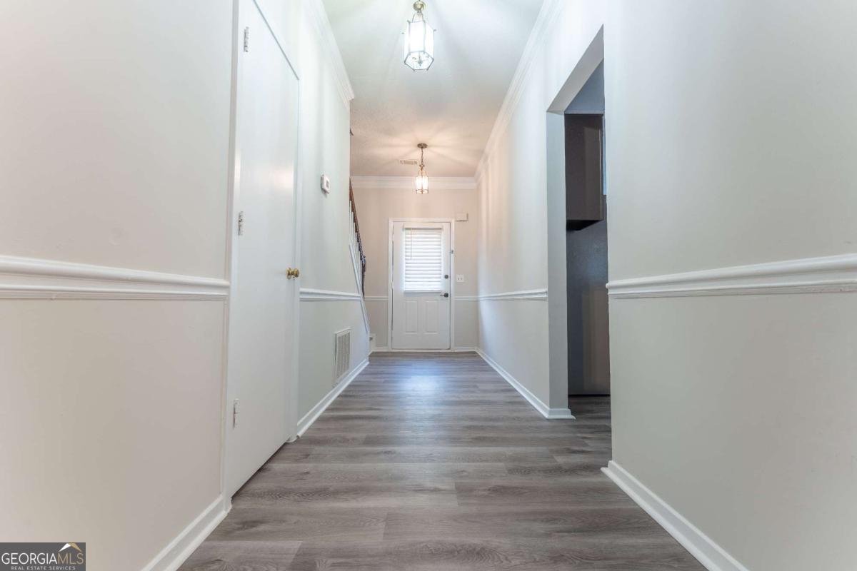 3474 Washington Way Property Photo 7
