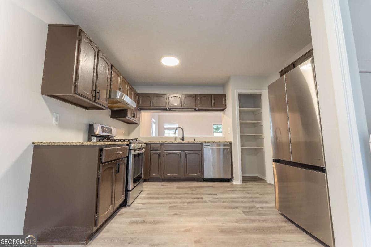 3474 Washington Way Property Photo 10