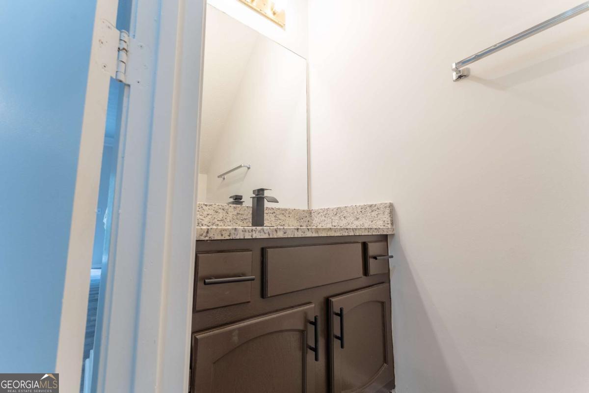 3474 Washington Way Property Photo 13