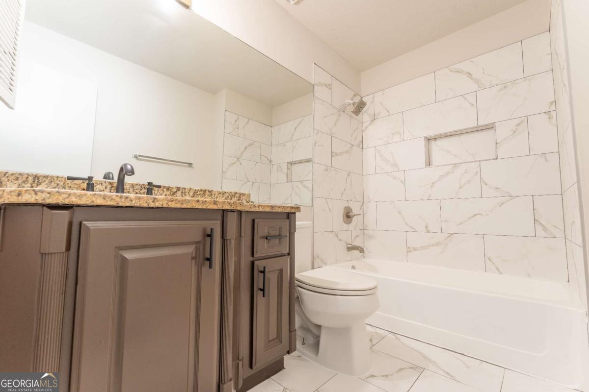 3474 Washington Way Property Photo 21