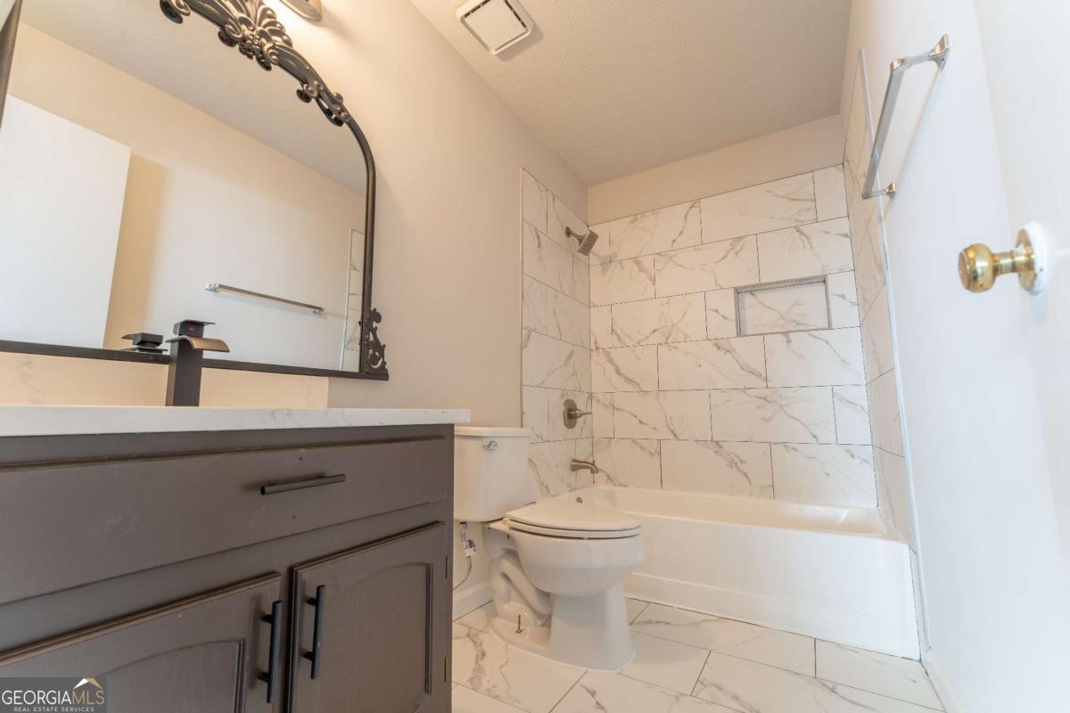 3474 Washington Way Property Photo 28