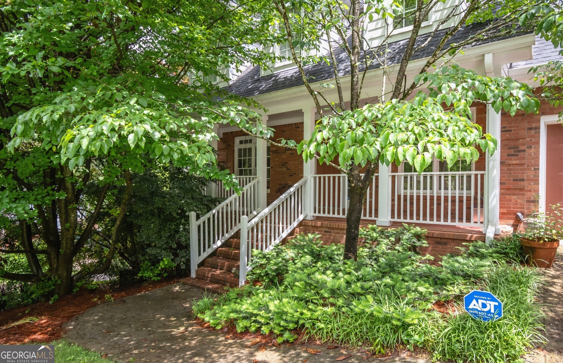 127 Chestnut Lane Property Photo 1