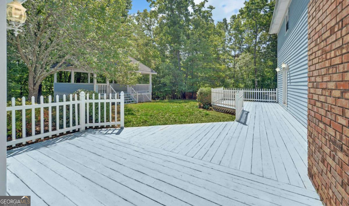 7514 Appalachian Highway Property Photo 3