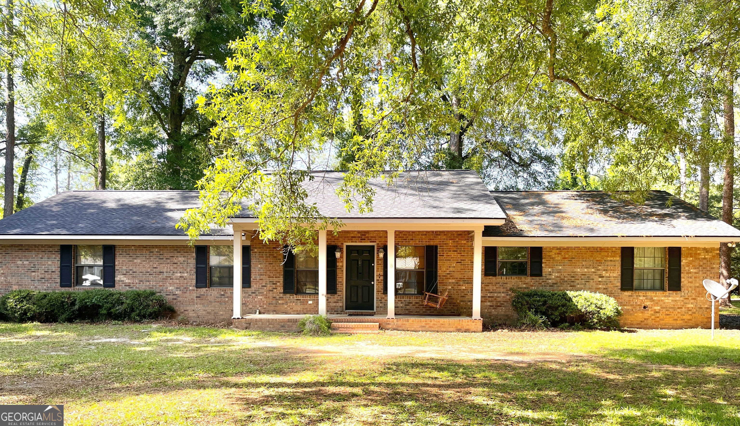 1511 Woodland Drive Property Photo 1