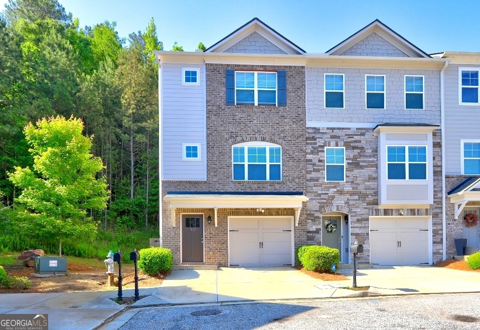 1005 Belfry Terrace Property Photo 1