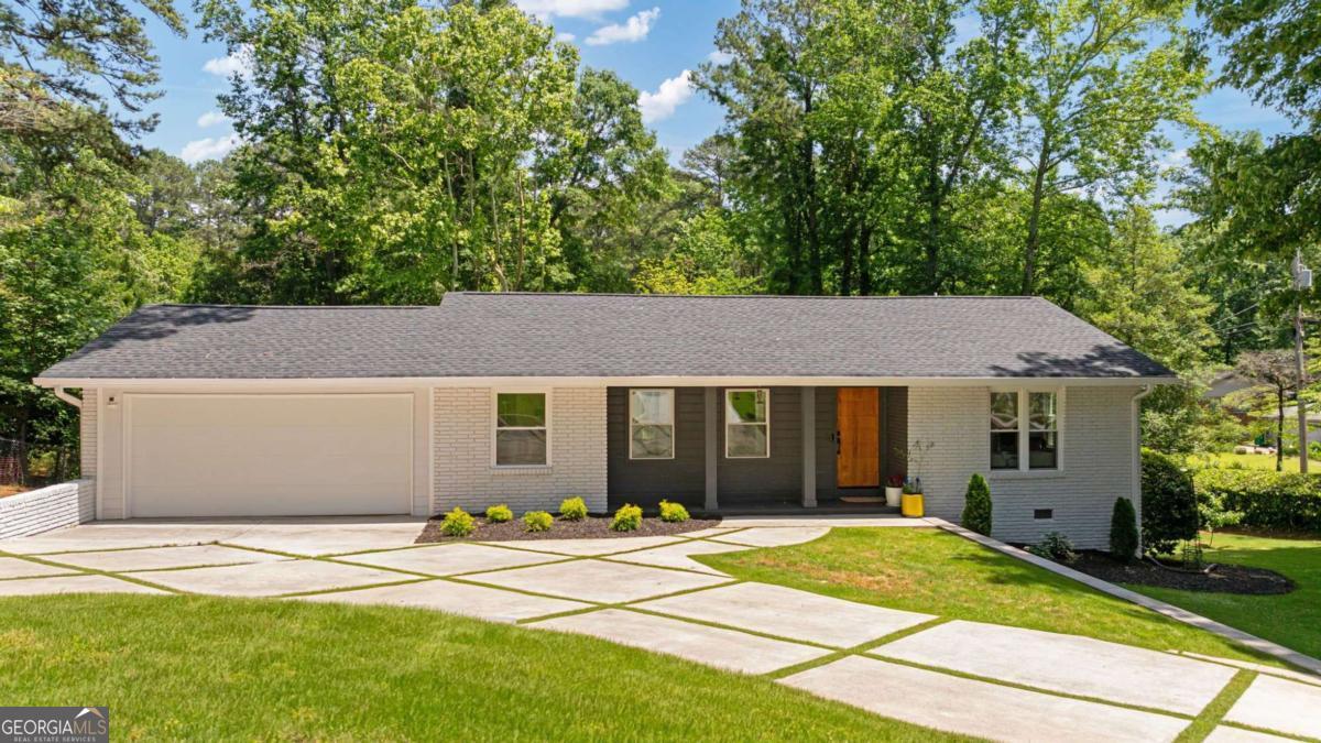 1377 Oak Grove Drive Property Photo 1