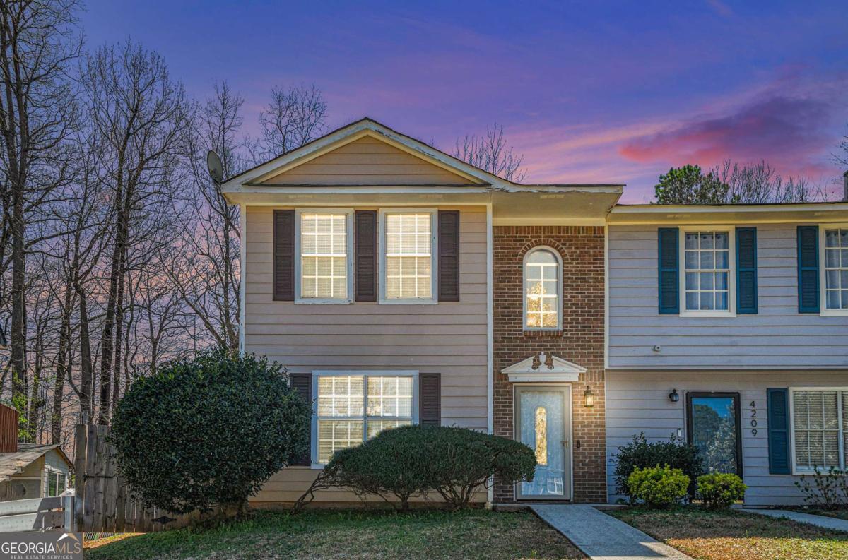 4211 Wingfoot Court Property Photo 1