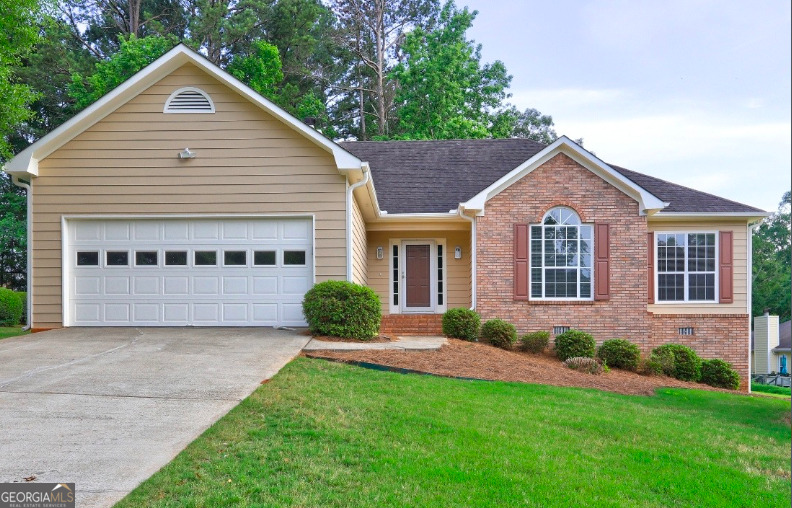 221 Ashley Oaks Drive Property Photo 1