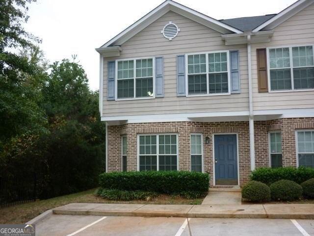 2502 Walden Lake Drive Property Photo 1