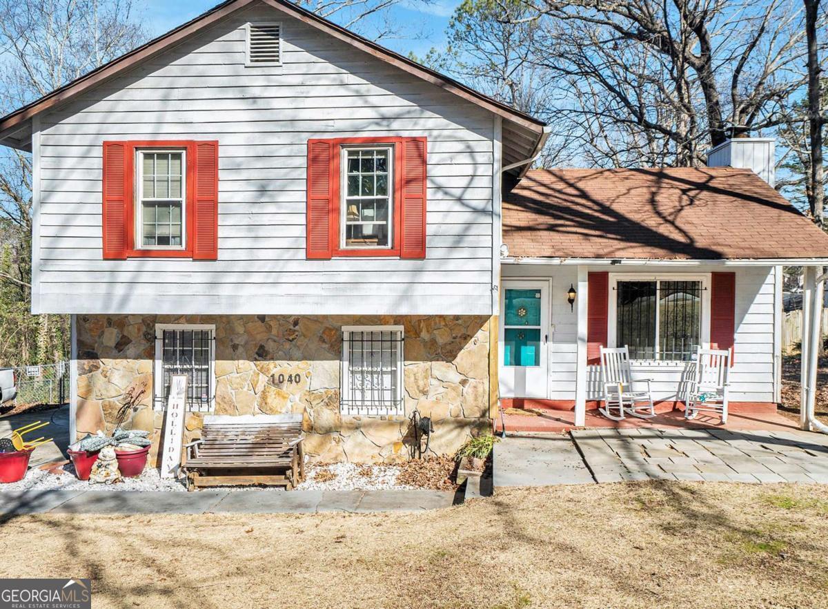 1040 Forest East Drive Property Photo 1