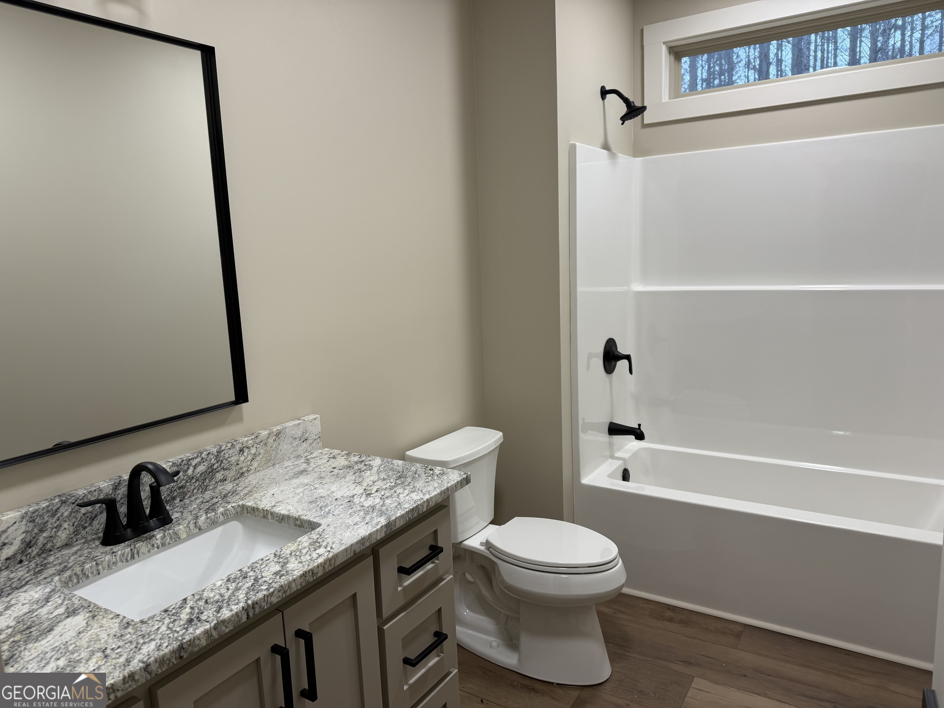33 Wolf Creek Cove Property Photo 10