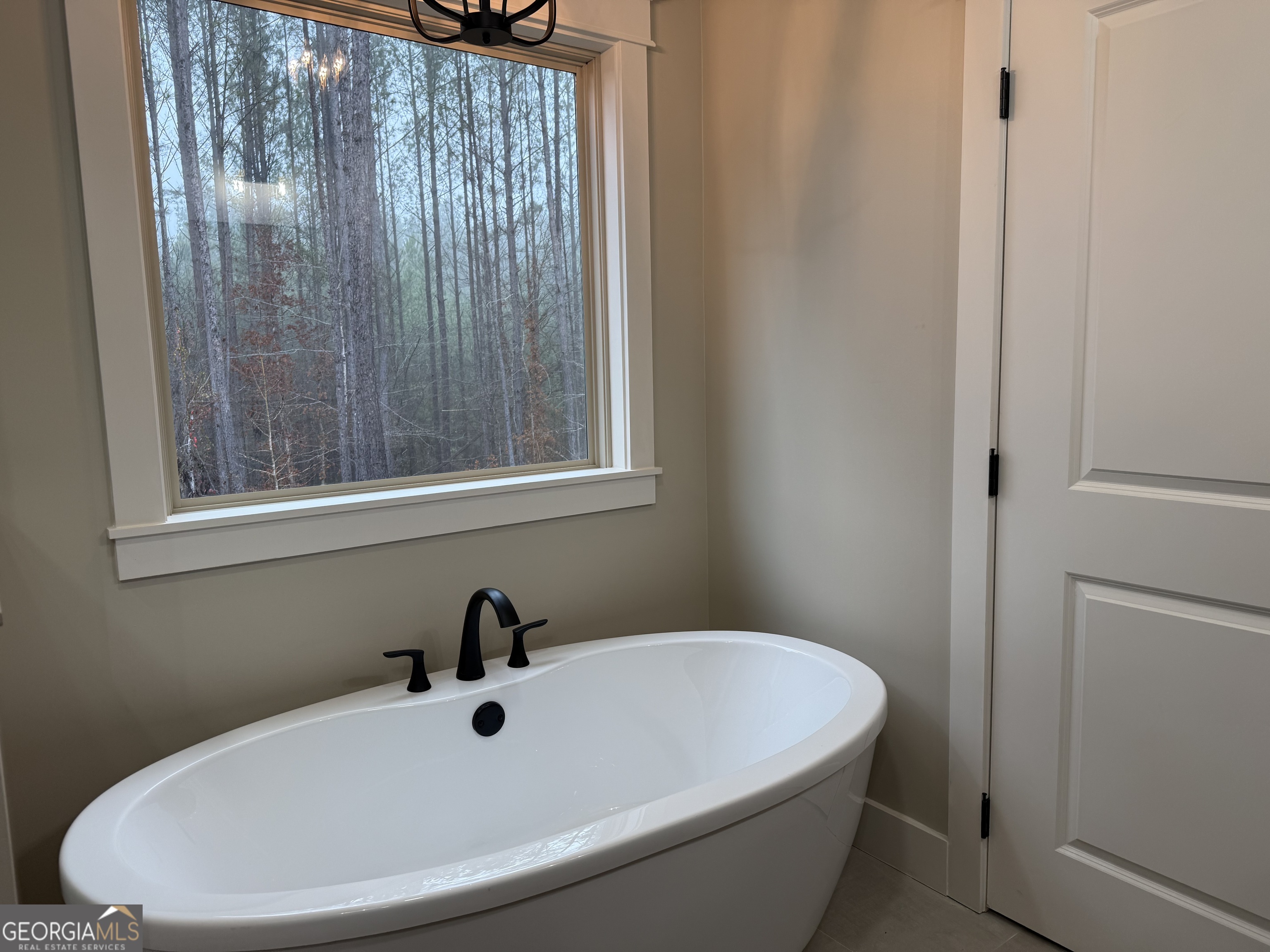 33 Wolf Creek Cove Property Photo 16